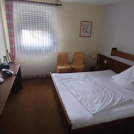 Loewen-seckenheim Otel Mannheim